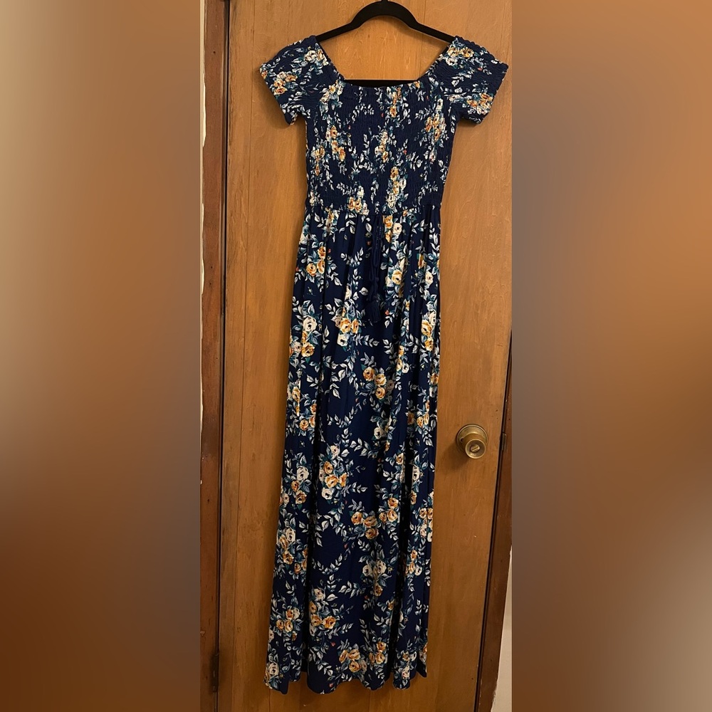 NWT Band of Gypsies Blue Floral Maxi Dress with slit Size Small